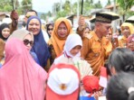 Dewi Athena Tri Manjadda siswi berprestasi yang menerima penghargaan medali emas di International Mathematical Science Creativity Competition (IMSCC) 2025, di Kantor Bupati Boltim, Senin, 27 Oktober 2025 saat disambut Bupati Bolaang Mongondow Timur Oskar Manoppo dan Wakil Bupati Argo V. Sumaiku. Foto: Dokumentasi Prokopim Boltim