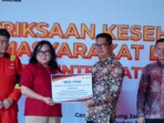 Warga mengikuti pemeriksaan kesehatan gratis yang digelar PetroChina International Jabung Ltd. di Geragai Base Camp, Sabtu, 25 Oktober 2025. Foto: Jun/ikn