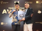 Ketua DPRD Kota Batam, H. Muhammad Kamaluddin, menerima penghargaan Tribun Batam Awards 2025 sebagai lembaga paling aspiratif, responsif, transparan, dan informatif di Batam, Senin, 27 Oktober 2025 di Studio II Tribun Batam, Kota Batam Foto: Humas DPRD Batam