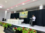 Plt. Kepala Dinas Ketahanan Pangan, Tanaman Pangan, Hortikultura dan Peternakan Touna,Albar Amir, S.T. M.Si.,saat menyampaikan laporan selaku ketua panitia kegiatan Rembug Madya KTNA, Sabtu 8 November 2025. Foto Budy/ikn