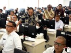 Gubernur Gorontalo, Gusnar Ismail, meninjau pelaksanaan asesmen Profiling ASN (ProASN) di UPT BKN Gorontalo, Jumat (7/11/2025). Sebanyak 346 aparatur mengikuti pemetaan kompetensi untuk mendukung penerapan Manajemen Talenta ASN, yang diharapkan mampu memastikan penempatan pejabat lebih tepat sasaran sesuai kemampuan dan kebutuhan organisasi. Foto: Adit/IKN