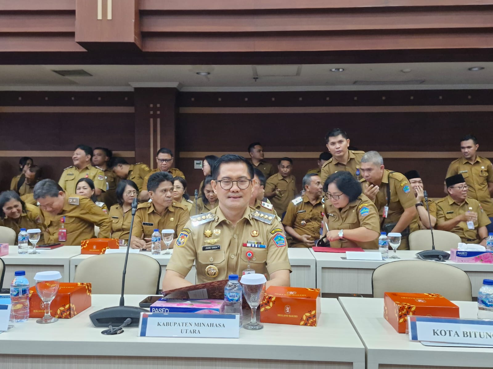 Bupati Joune James Esau Ganda Hadiri High Level Meeting TPID dan TP2DD se-Sulawesi Utara di Kantor Perwakilan Bank Indonesia Sulut